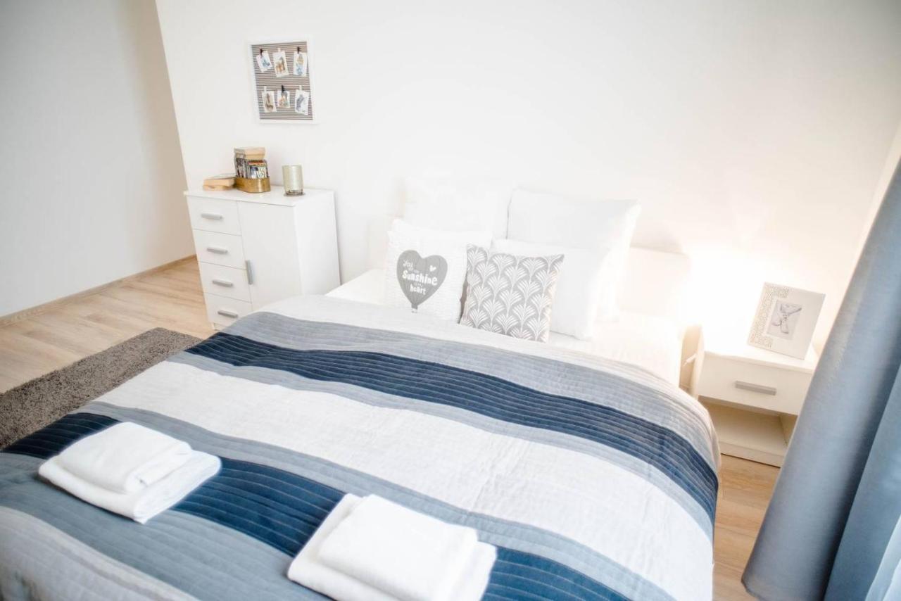 Comfy, Renewed 3 Bedroom Apt In Center Budapest Exterior photo