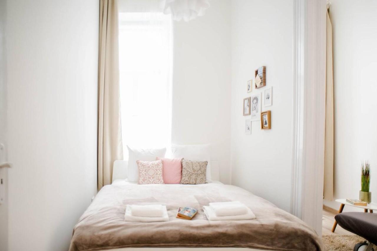 Comfy, Renewed 3 Bedroom Apt In Center Budapest Exterior photo