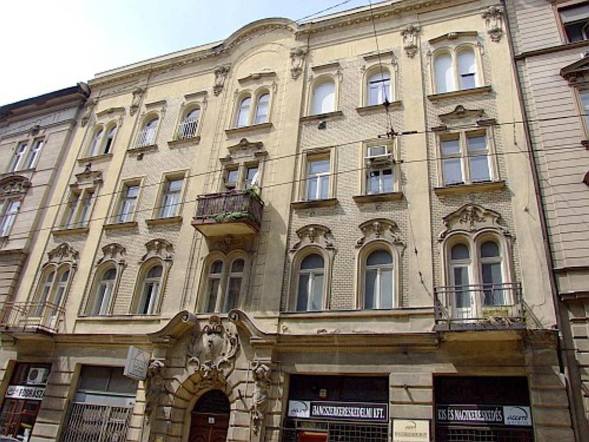 Comfy, Renewed 3 Bedroom Apt In Center Budapest Exterior photo